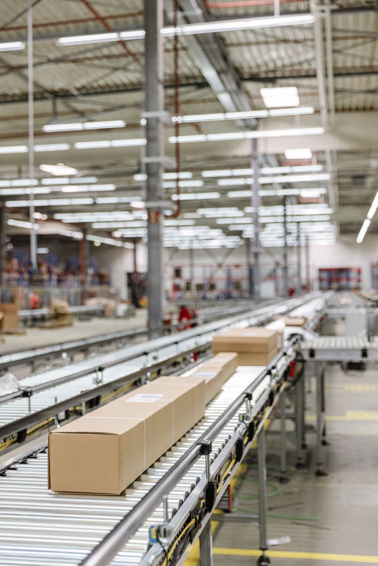 Paketförderstrecke bei BA Logistics Dormagen